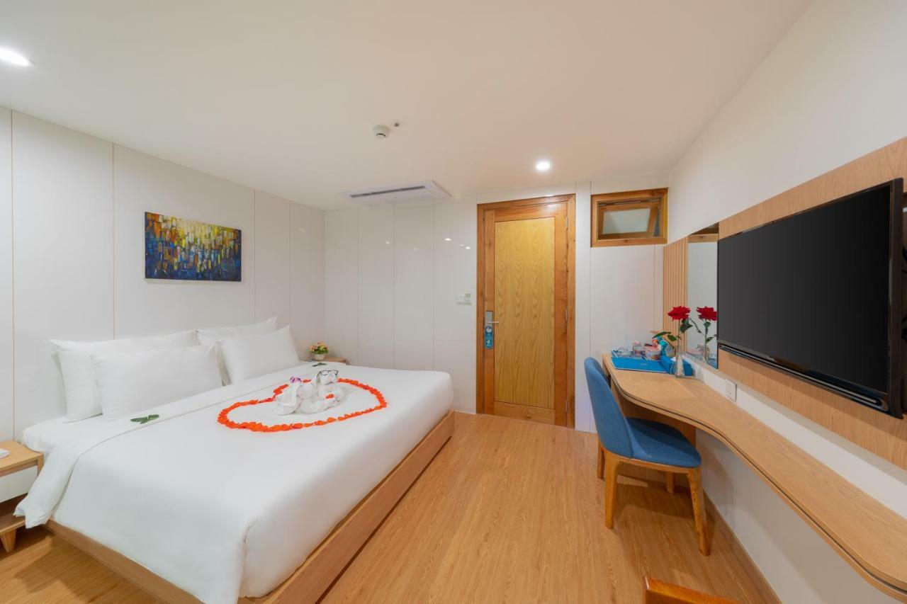 Kova Diamond Hotel ダナン市 エクステリア 写真